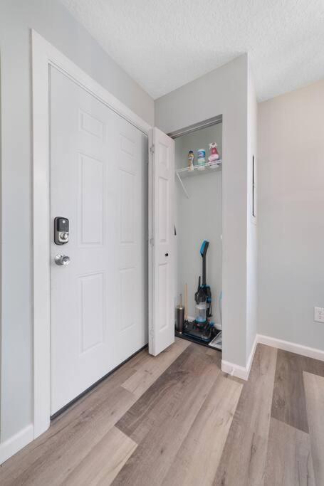 New Modern Bungalow Close To Downtown! Fully Fenced Yard St. Augustine Luaran gambar