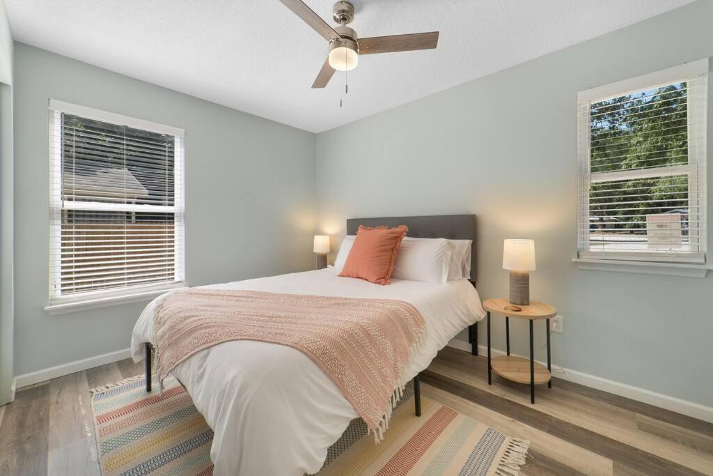 New Modern Bungalow Close To Downtown! Fully Fenced Yard St. Augustine Luaran gambar