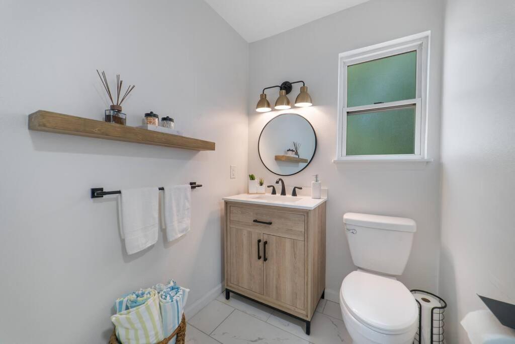 New Modern Bungalow Close To Downtown! Fully Fenced Yard St. Augustine Luaran gambar
